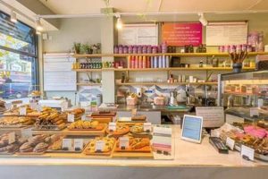 Best Vegan Bakery London UK: Treats & Cakes! Discover Delicious Vegan Food, Beauty Swaps, and Zero-Waste Tips for a Greener Life Best Vegan Bakery London UK: Treats & Cakes! | Discover Delicious Vegan Food, Beauty Swaps, and Zero-Waste Tips for a Greener Life