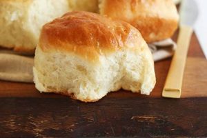 Easy Vegan Dinner Rolls Recipes: Soft & Delicious | Discover Delicious Vegan Food, Beauty Swaps, and Zero-Waste Tips for a Greener Life