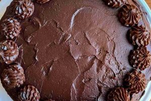 Decadent Vegan Chocolate Fudge Cake Recipe (Easy!) Discover Delicious Vegan Food, Beauty Swaps, and Zero-Waste Tips for a Greener Life Decadent Vegan Chocolate Fudge Cake Recipe (Easy!) | Discover Delicious Vegan Food, Beauty Swaps, and Zero-Waste Tips for a Greener Life