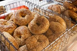 Find the Best Vegan Bagels in NYC: A Local's Guide | Discover Delicious Vegan Food, Beauty Swaps, and Zero-Waste Tips for a Greener Life