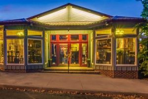 Best Vegan Restaurants in Ashland, OR: Guide & More | Discover Delicious Vegan Food, Beauty Swaps, and Zero-Waste Tips for a Greener Life