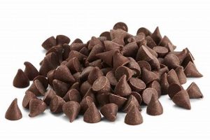 Bake Better: Vegan Mini Chocolate Chips for All! | Discover Delicious Vegan Food, Beauty Swaps, and Zero-Waste Tips for a Greener Life