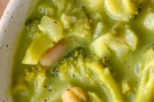 Creamy Vegan Broccoli & Cauliflower Soup: Easy & Healthy! | Discover Delicious Vegan Food, Beauty Swaps, and Zero-Waste Tips for a Greener Life