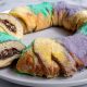 Easy King Cake Vegan Recipe: A Mardi Gras Treat! | Discover Delicious Vegan Food, Beauty Swaps, and Zero-Waste Tips for a Greener Life