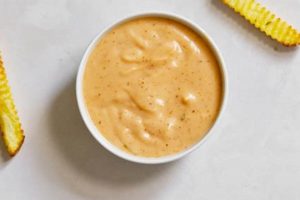 Best Vegan Fry Sauce Recipe: Easy & Delicious Sauce! | Discover Delicious Vegan Food, Beauty Swaps, and Zero-Waste Tips for a Greener Life